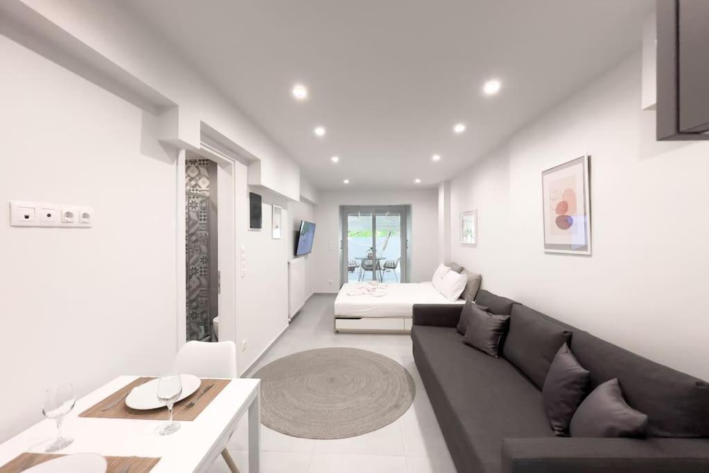 Luxury Studio With Garden Next To Acropolis Atenas Exterior foto
