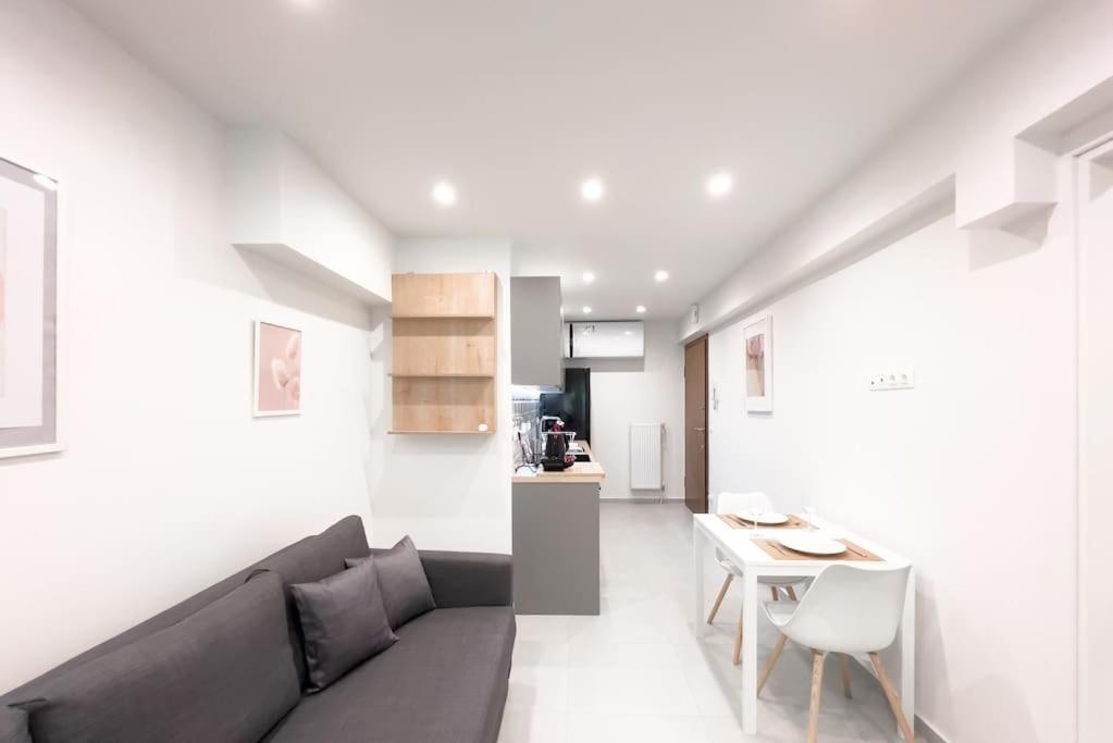 Luxury Studio With Garden Next To Acropolis Atenas Exterior foto