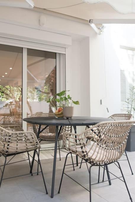 Luxury Studio With Garden Next To Acropolis Atenas Exterior foto