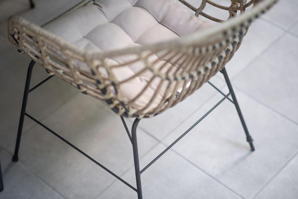 Luxury Studio With Garden Next To Acropolis Atenas Exterior foto