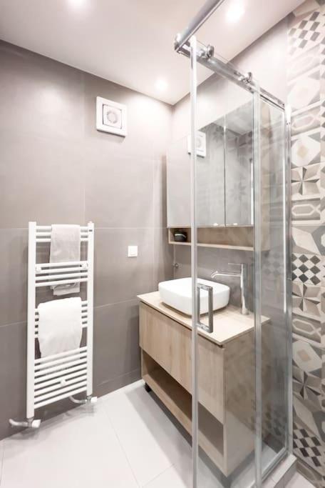 Luxury Studio With Garden Next To Acropolis Atenas Exterior foto