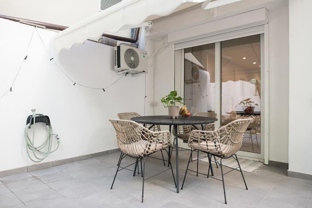 Luxury Studio With Garden Next To Acropolis Atenas Exterior foto
